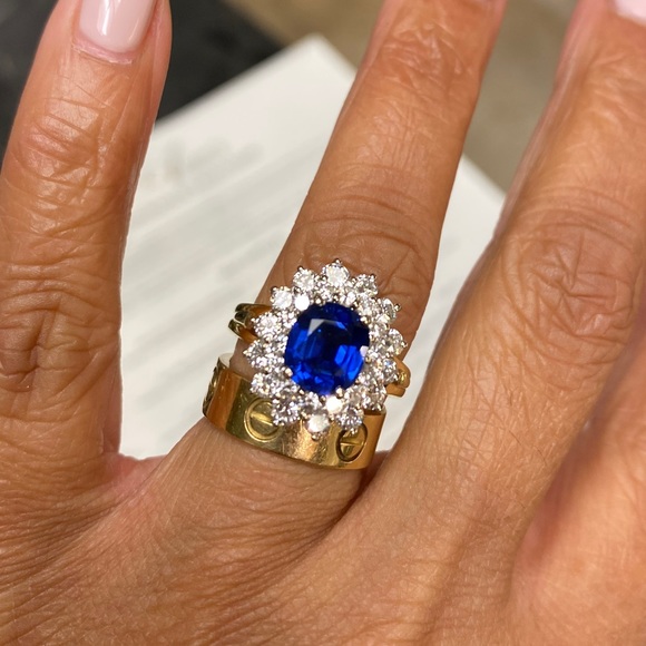 Sapphire & Diamond Ring - Picture 7 of 10